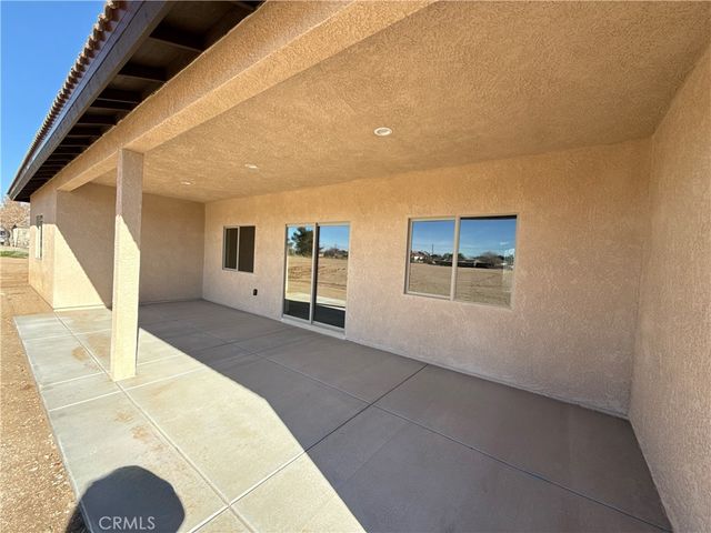 10466 10th Avenue, Hesperia, CA 92345