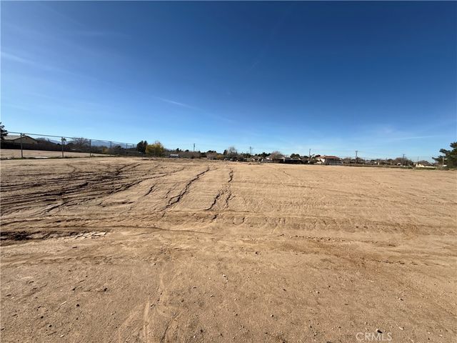 10466 10th Avenue, Hesperia, CA 92345