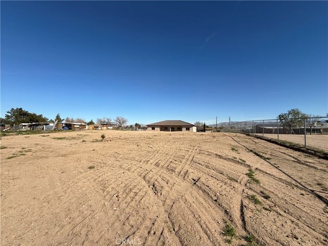 10466 10th Avenue, Hesperia, CA 92345