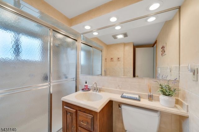 11 Kilmer Dr, Woodbridge Twp., NJ 07067