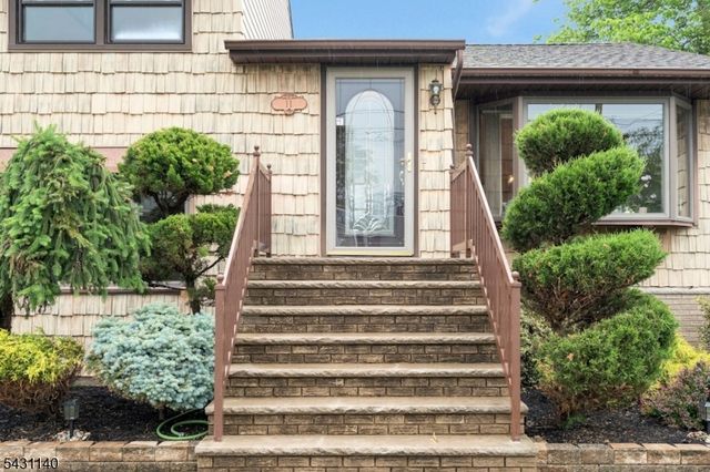 11 Kilmer Dr, Woodbridge Twp., NJ 07067