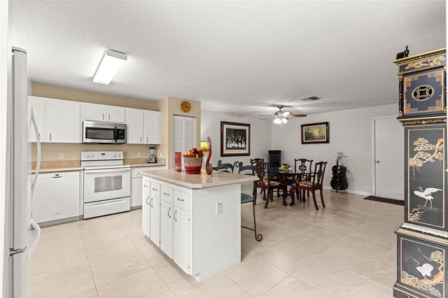 9690 SW 95TH TERRACE A, Ocala, FL 34481