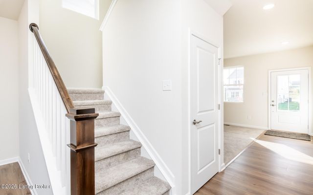 16937 Aiken Ridge Cir, Louisville, KY 40245