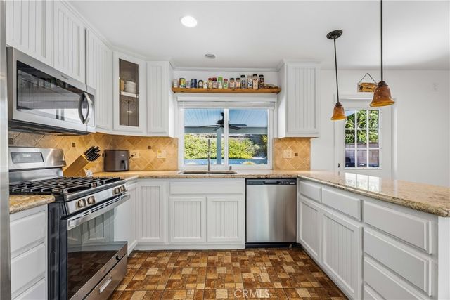 27394 Onlee, Saugus, CA 91350