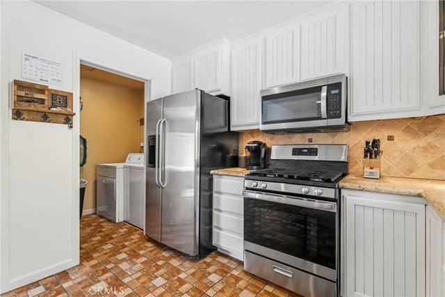 27394 Onlee, Saugus, CA 91350