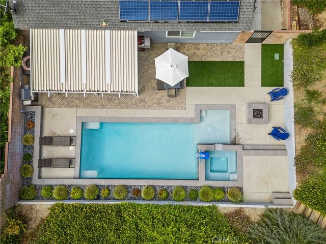 27394 Onlee, Saugus, CA 91350