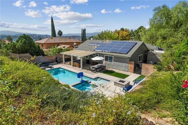 27394 Onlee, Saugus, CA 91350