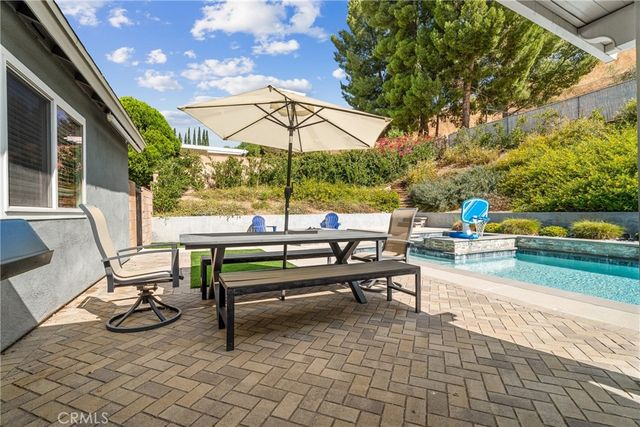 27394 Onlee, Saugus, CA 91350