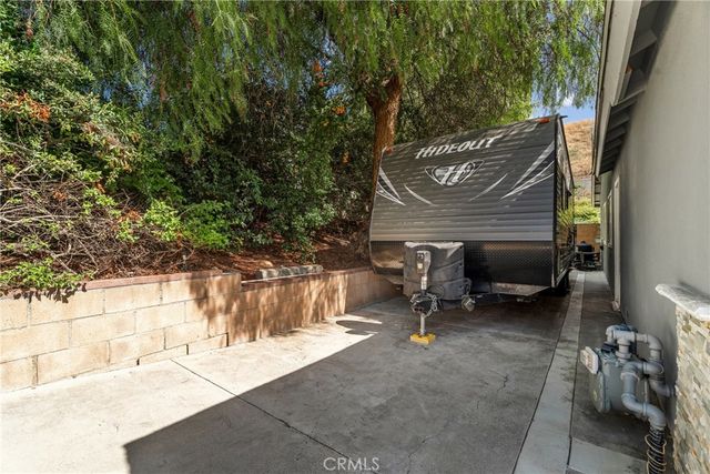 27394 Onlee, Saugus, CA 91350