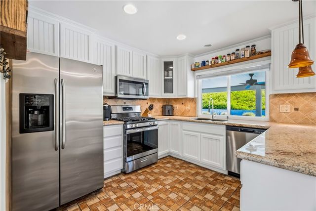 27394 Onlee, Saugus, CA 91350