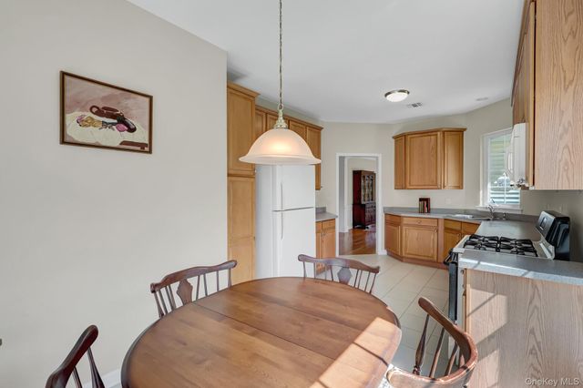 10 Louden Loop, Mount Sinai, NY 11766