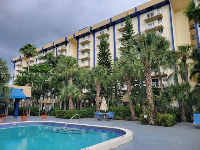 4550 NW 9th St 512E, Miami, FL 33126