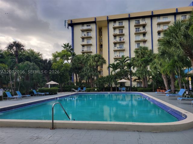 4550 NW 9th St 512E, Miami, FL 33126
