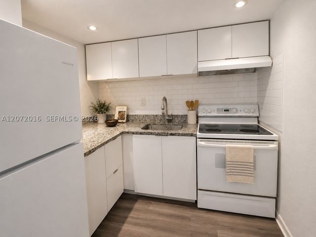 4550 NW 9th St 512E, Miami, FL 33126