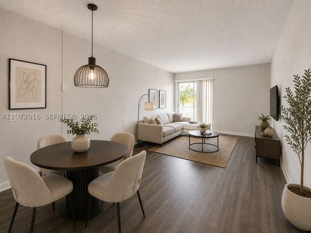 4550 NW 9th St 512E, Miami, FL 33126