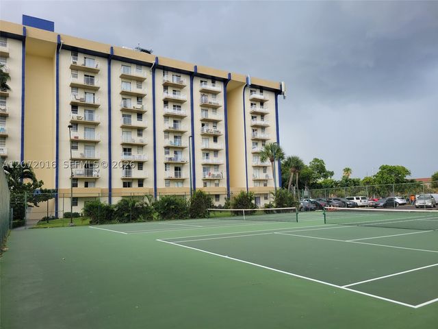 4550 NW 9th St 512E, Miami, FL 33126