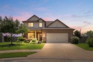 693 Forest Bend Lane, La Marque, TX 77568