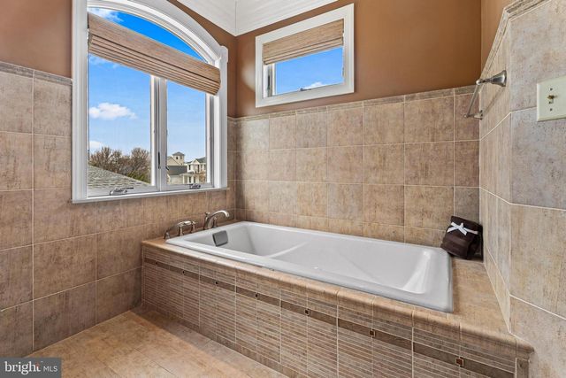 22 LEIGH DR, Ocean Pines, MD 21811