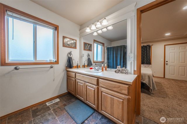 30608 40th Avenue E, Graham, WA 98338