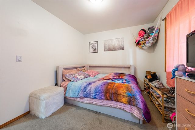 30608 40th Avenue E, Graham, WA 98338