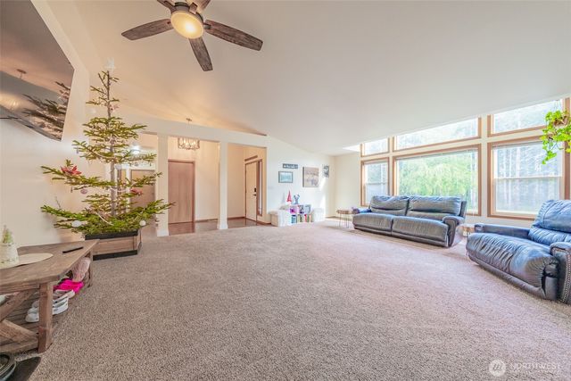 30608 40th Avenue E, Graham, WA 98338