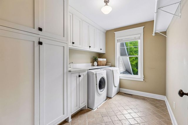 4420 Morning Dove Avenue N, Stillwater, MN 55082