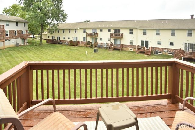 2221 Highland Hill Drive D, St Peters, MO 63376