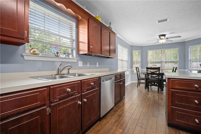 4009 Meadow Run Drive, Mobile, AL 36619