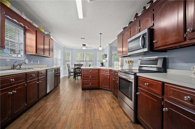 4009 Meadow Run Drive, Mobile, AL 36619