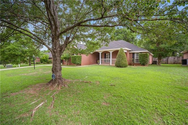 4009 Meadow Run Drive, Mobile, AL 36619