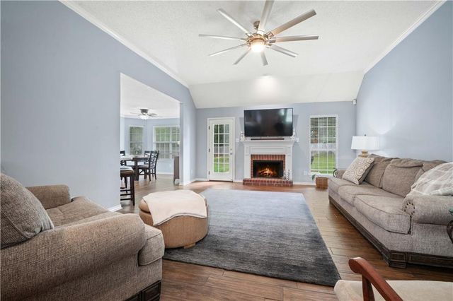 4009 Meadow Run Drive, Mobile, AL 36619