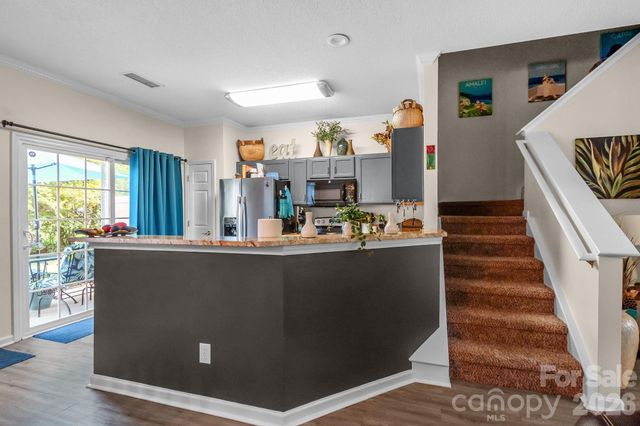 2713 Mill Valley Court, Matthews, NC 28105