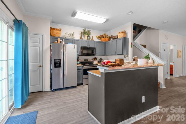 2713 Mill Valley Court, Matthews, NC 28105