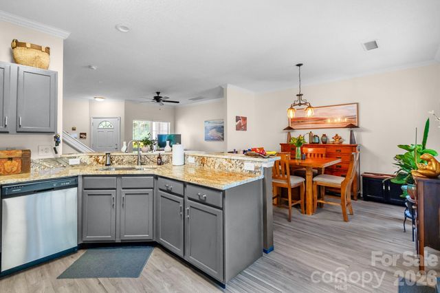 2713 Mill Valley Court, Matthews, NC 28105