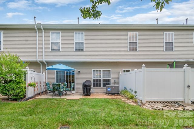 2713 Mill Valley Court, Matthews, NC 28105