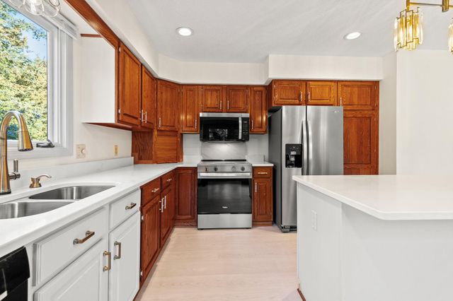 740 Aldro Road, Hudson, WI 54016