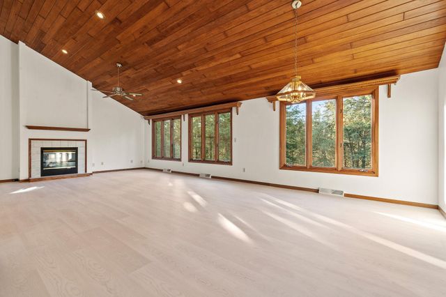 740 Aldro Road, Hudson, WI 54016