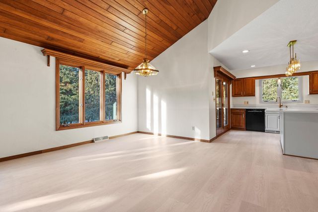 740 Aldro Road, Hudson, WI 54016