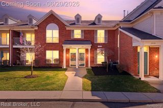 29717 Nottingham Circle, Livonia, MI 48152