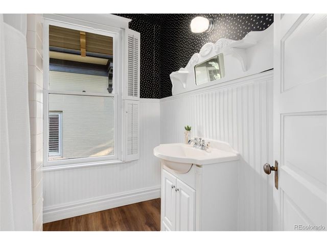 666 N Franklin St, Denver, CO 80218