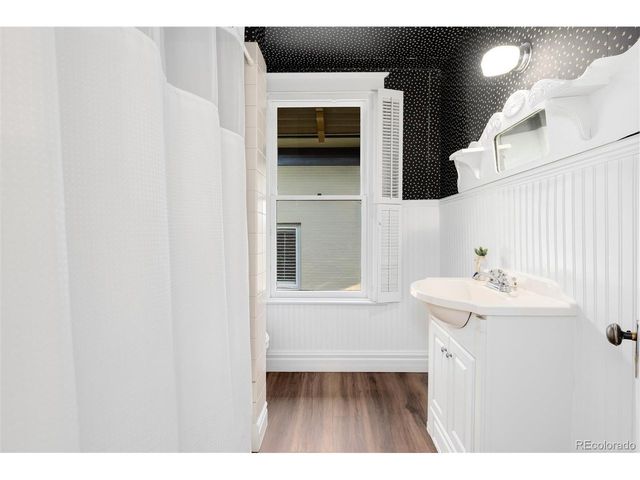 666 N Franklin St, Denver, CO 80218