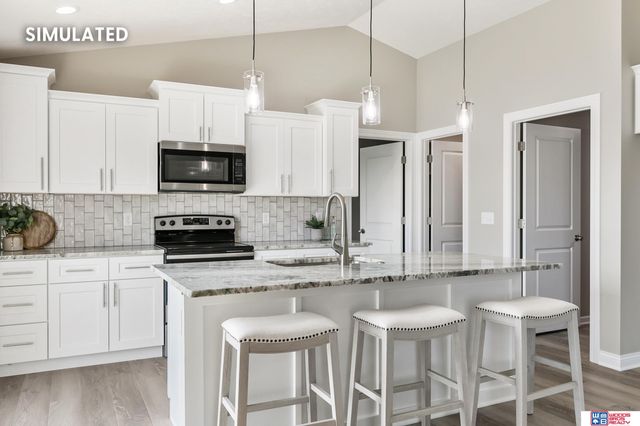 805 Regiment Road, Lincoln, NE 68527