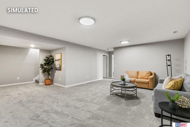 805 Regiment Road, Lincoln, NE 68527