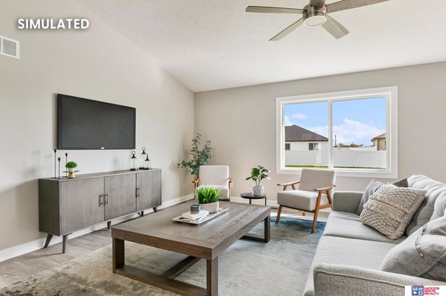 805 Regiment Road, Lincoln, NE 68527