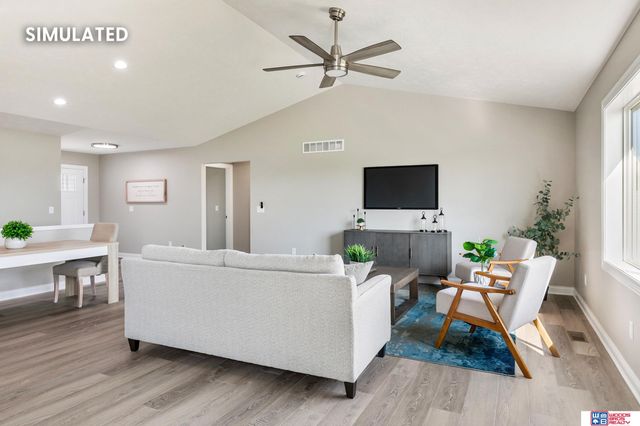 805 Regiment Road, Lincoln, NE 68527