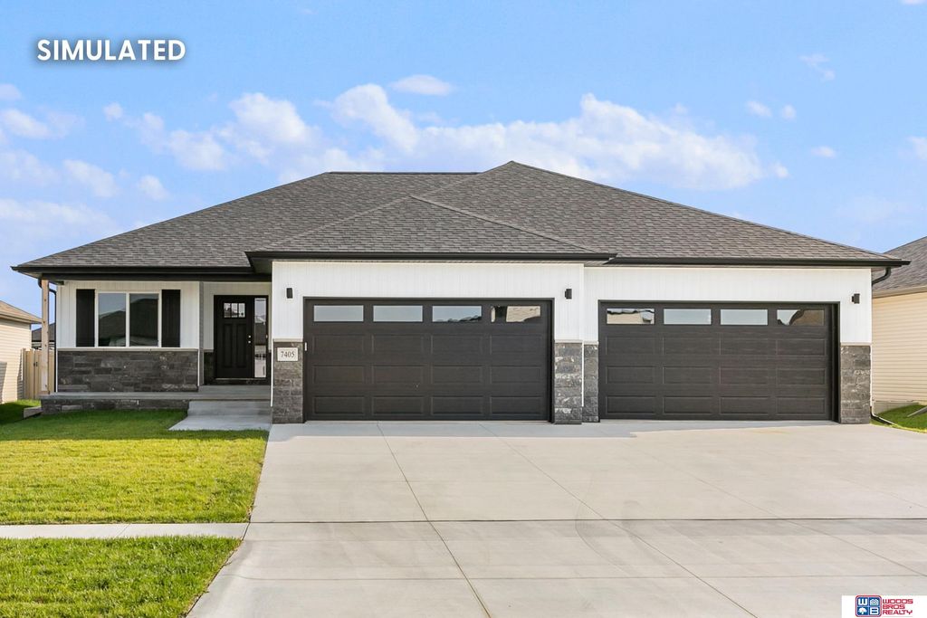 805 Regiment Road, Lincoln, NE 68527