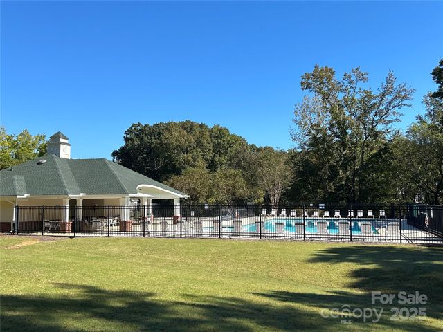 5009 Brook Valley Run, Monroe, NC 28110