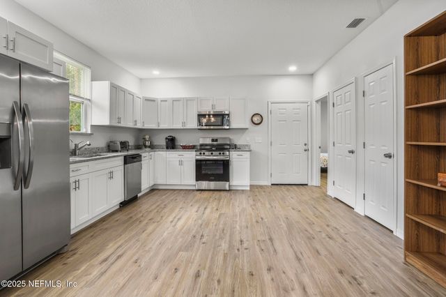 11807 LEM TURNER Road, Jacksonville, FL 32218