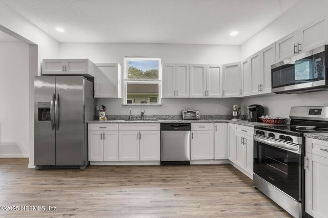 11807 LEM TURNER Road, Jacksonville, FL 32218