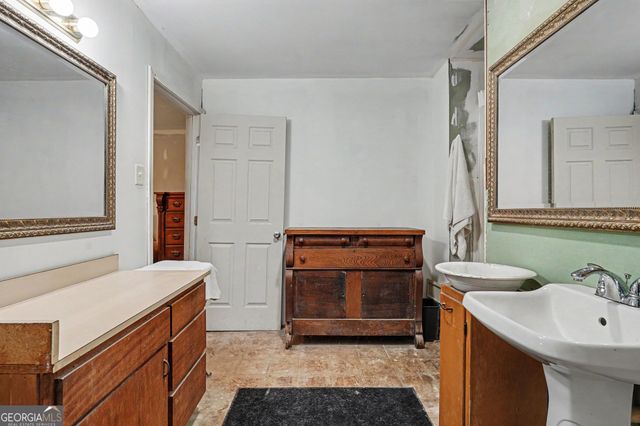 5441 Alexanders Lake Road SW, Stockbridge, GA 30281